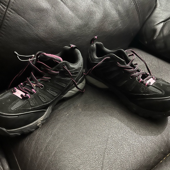 Woman’s size 7 steel toe work shoes - Picture 5 of 8